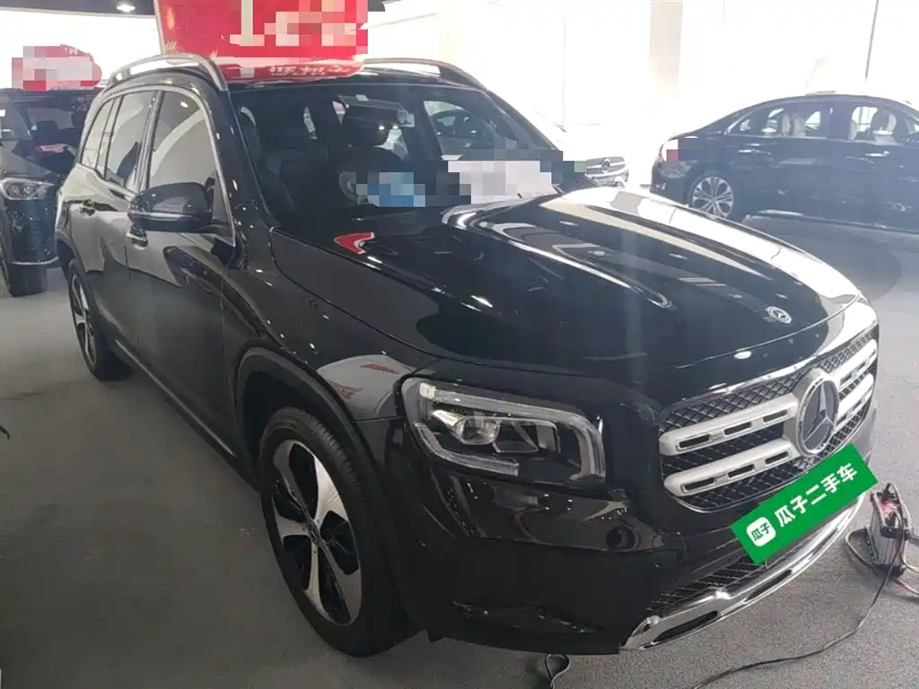 MERCEDES-BENZ GLB