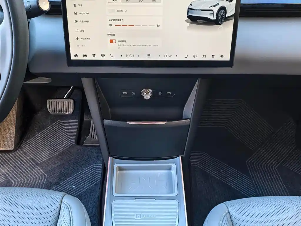 Zeekr X 2023 RWD ME Edition 5-seater фото 10