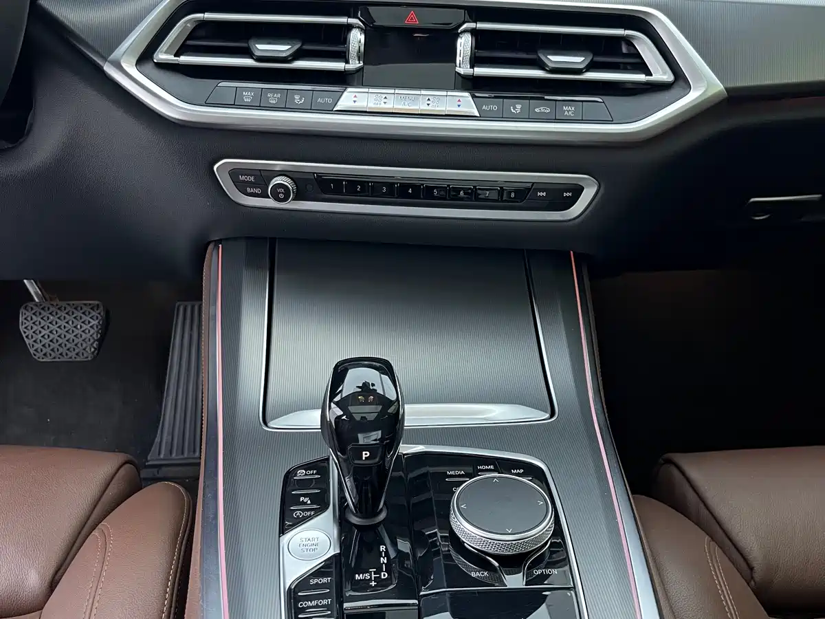 BMW X5 (Import) 2019 xDrive40i M Sport Package фото 13