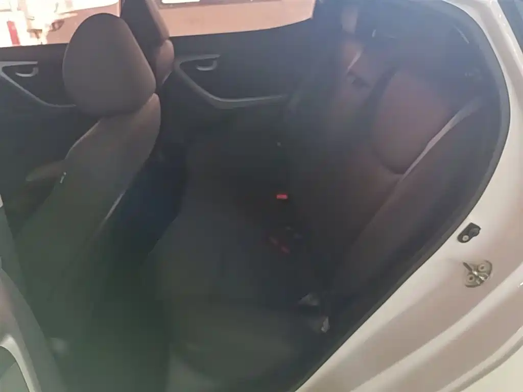 Hyundai Langdong 2016 1.6L Automatic Premium Edition фото 16