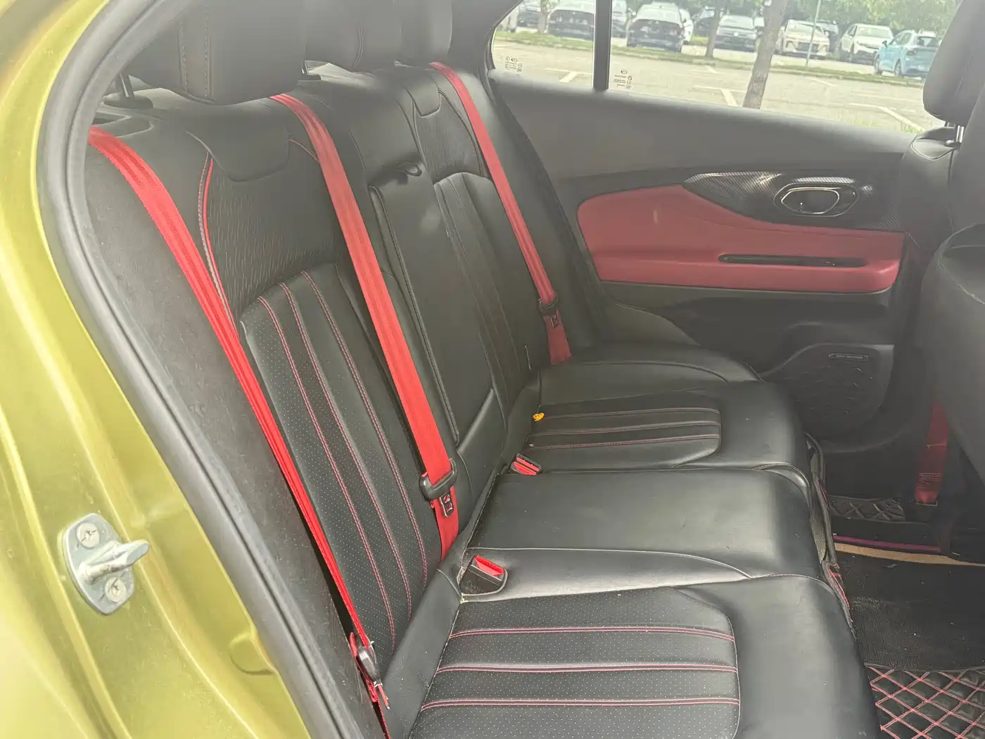 GAC Trumpchi Trumpchi Emkoo 2022 270T DCT J16 Galaxy Fighter Edition фото 20