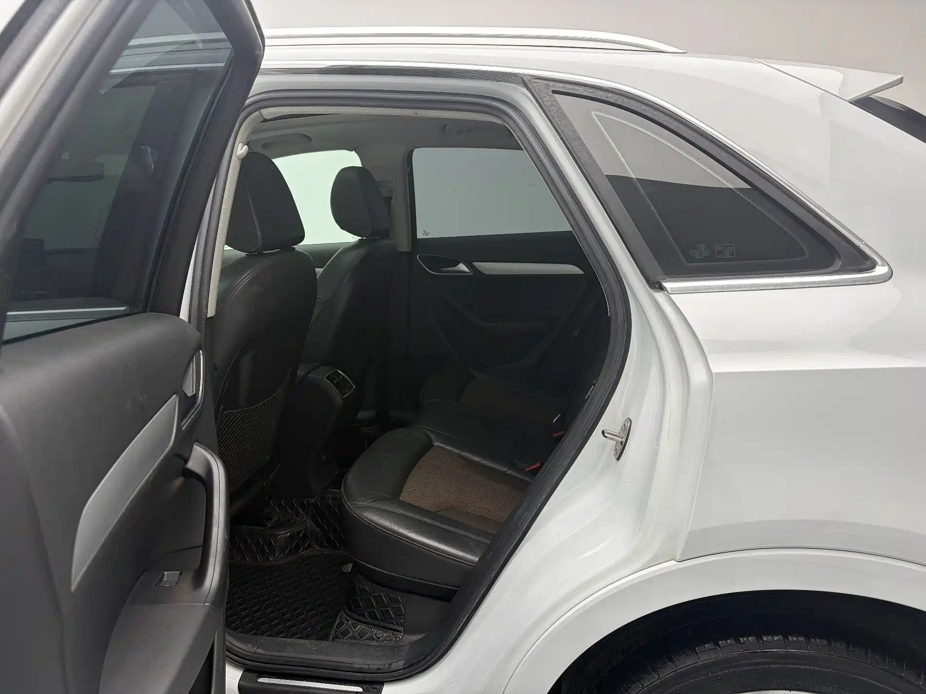 Фото 16 - Audi Q3