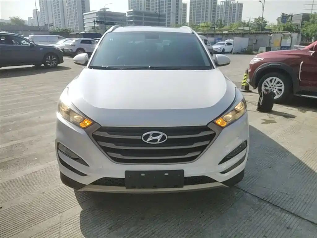 Hyundai Tucson 2015 1.6T Dual Clutch 2WD Smart фото 3
