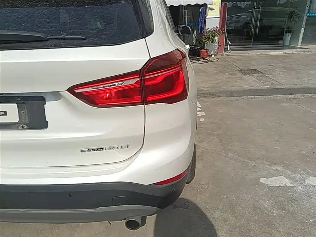 BMW X1 2018 sDrive20Li Leading Model фото 8
