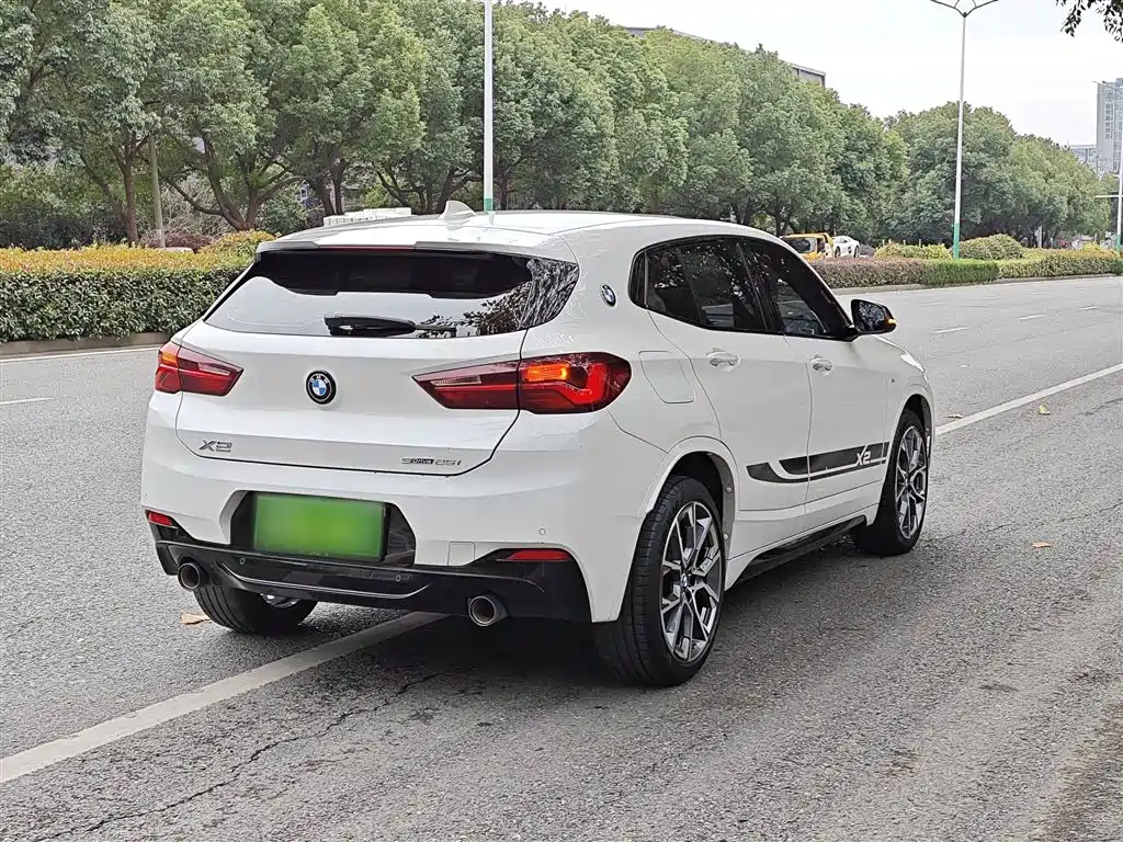 BMW X2 2021 sDrive25i Shadow Night Edition фото 22