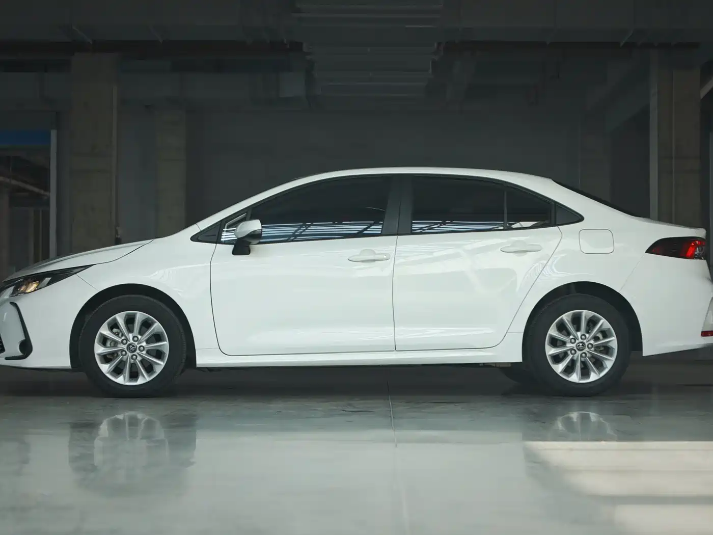 Toyota Corolla 2021 1.2T S-CVT Elite PLUS Edition фото 7