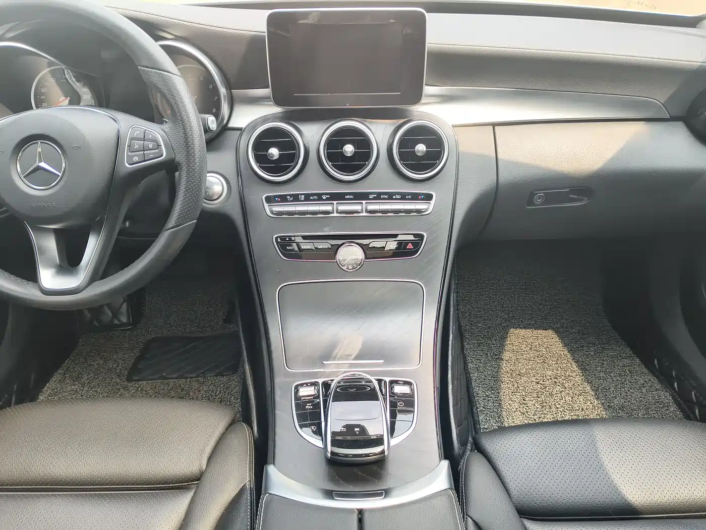 Mercedes-Benz C-Class 2017 C 200 L Sport фото 14