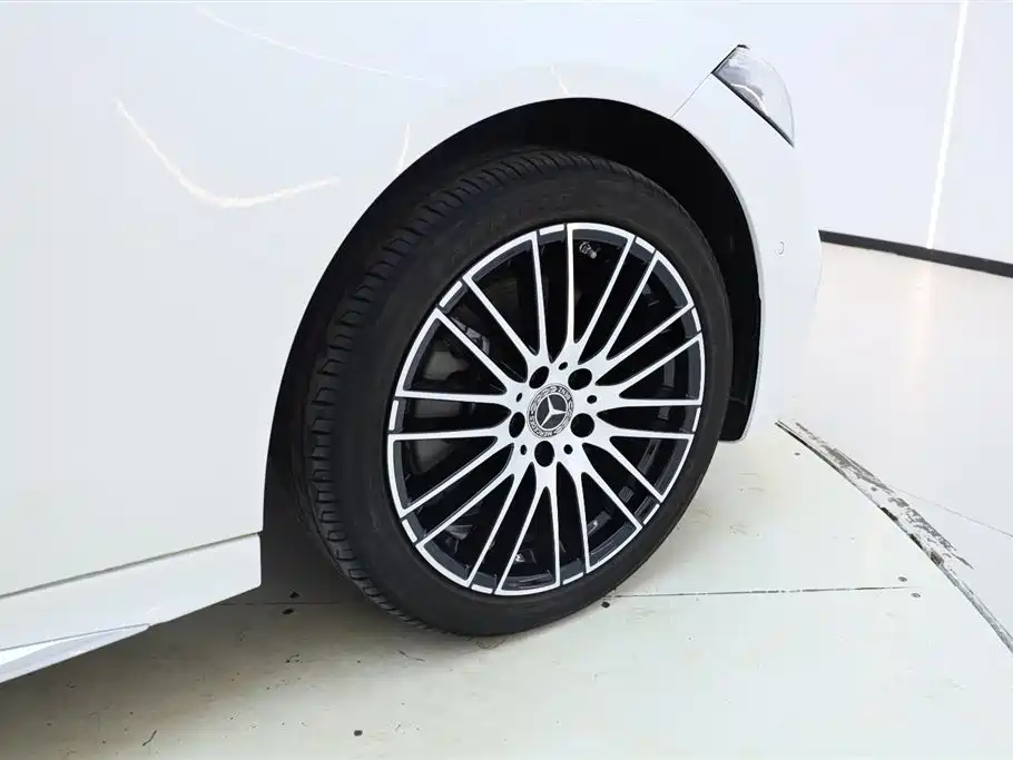 Mercedes-Benz C-Class 2023 Facelift C 260 L Sport Edition фото 12