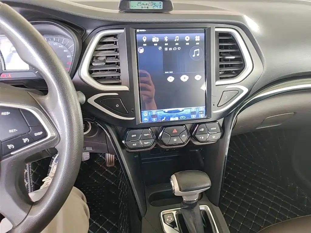 GAC Trumpchi Trumpchi GS4 2017 235T Automatic 2WD Elite фото 13