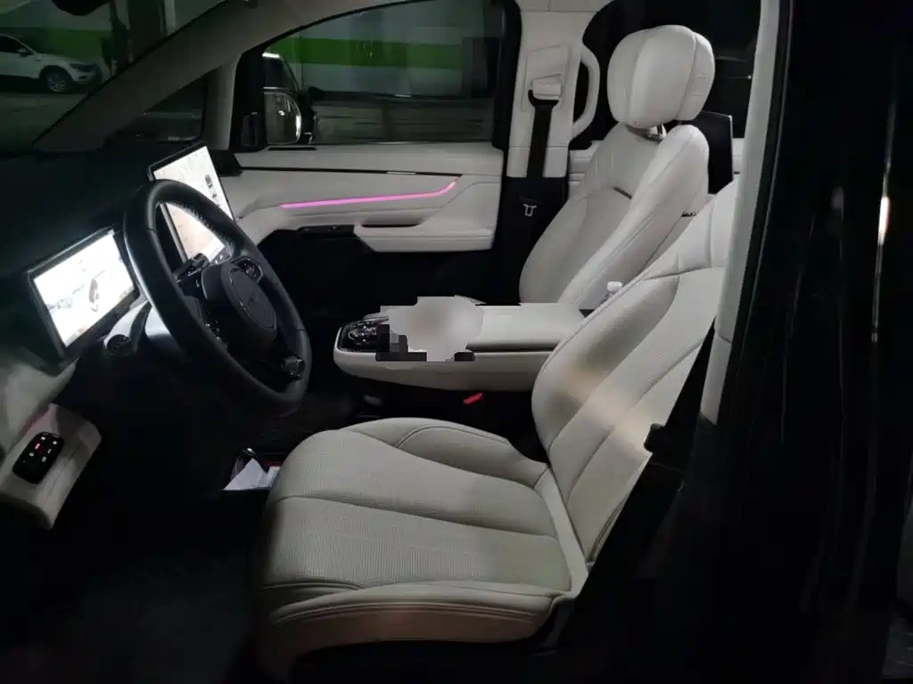 Geely Galaxy Yizhen L380 2025 Model 650km Flagship Edition AWD фото 12