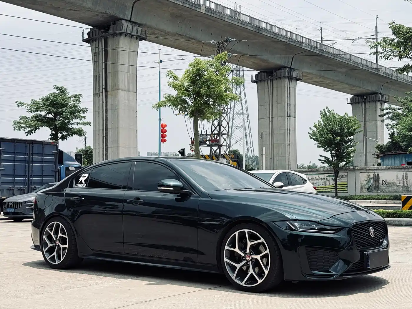 Jaguar XEL 2023 2.0T 250PS R-DYNAMIC S Progressive Sport фото 3