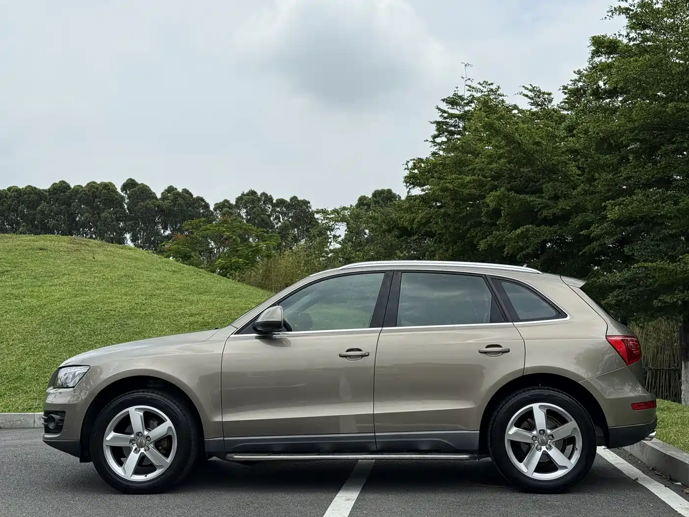 Audi Q5 2011 2.0TFSI Luxury фото 4