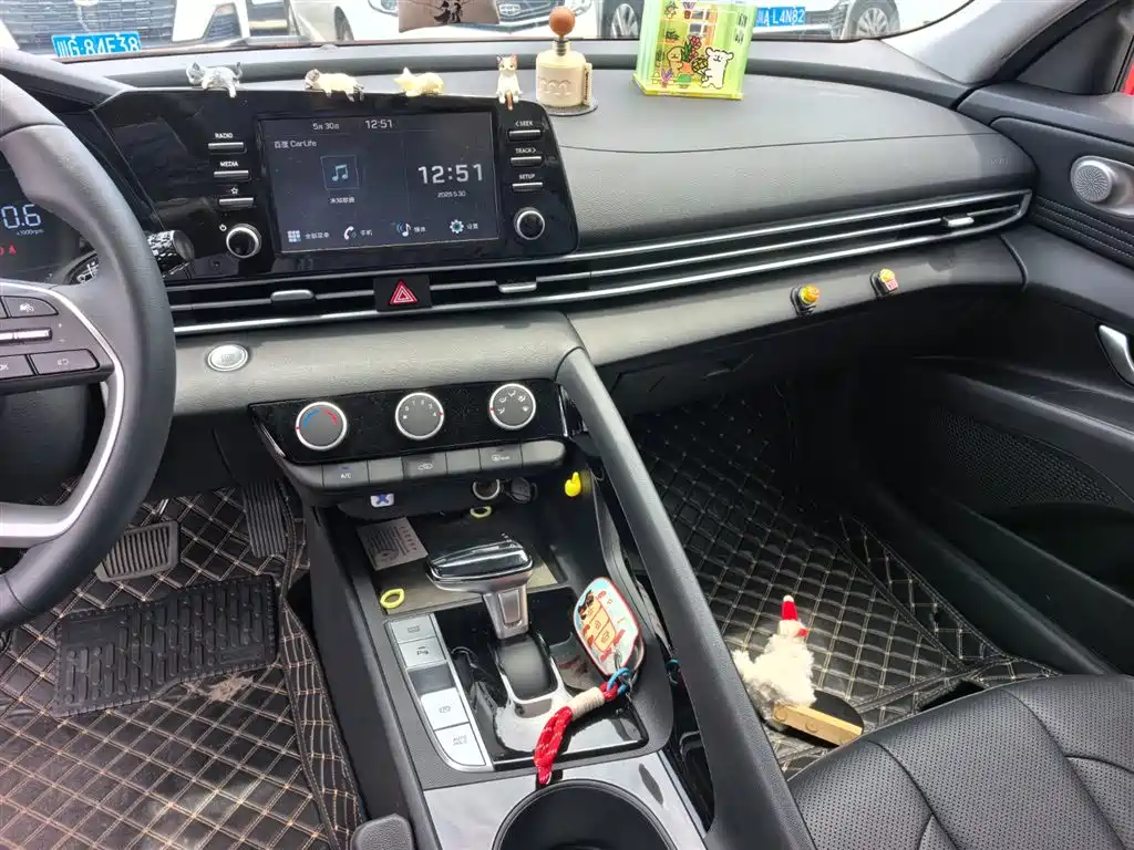 Hyundai Elantra 2023 1.5L CVT GLX Elite Edition фото 15