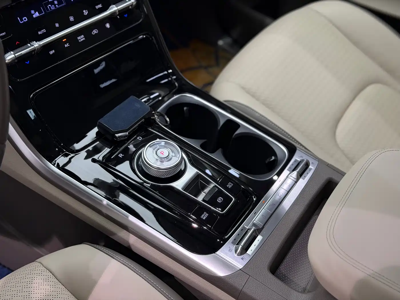 Kia Carnival 2021 2.0T Flagship Edition фото 19