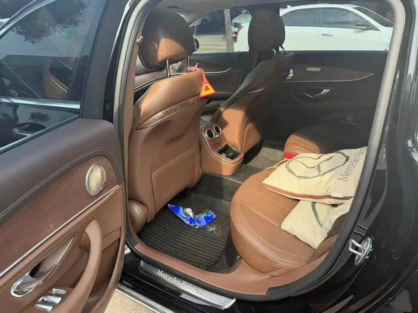 Mercedes-Benz E-Class 2022 E 260 L фото 6