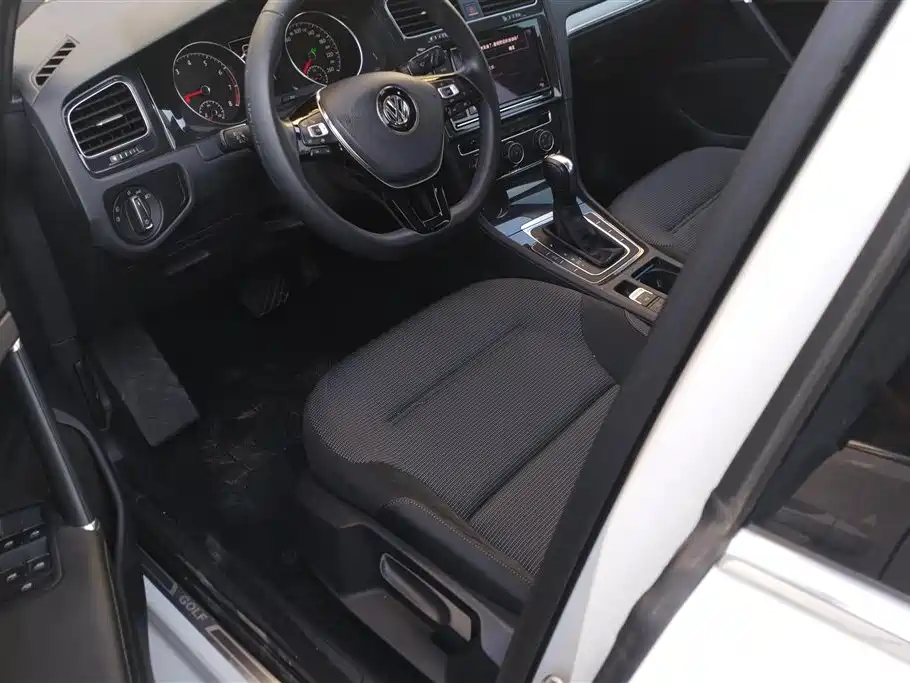 Volkswagen Golf 2019 280TSI DSG Comfort China VI фото 9