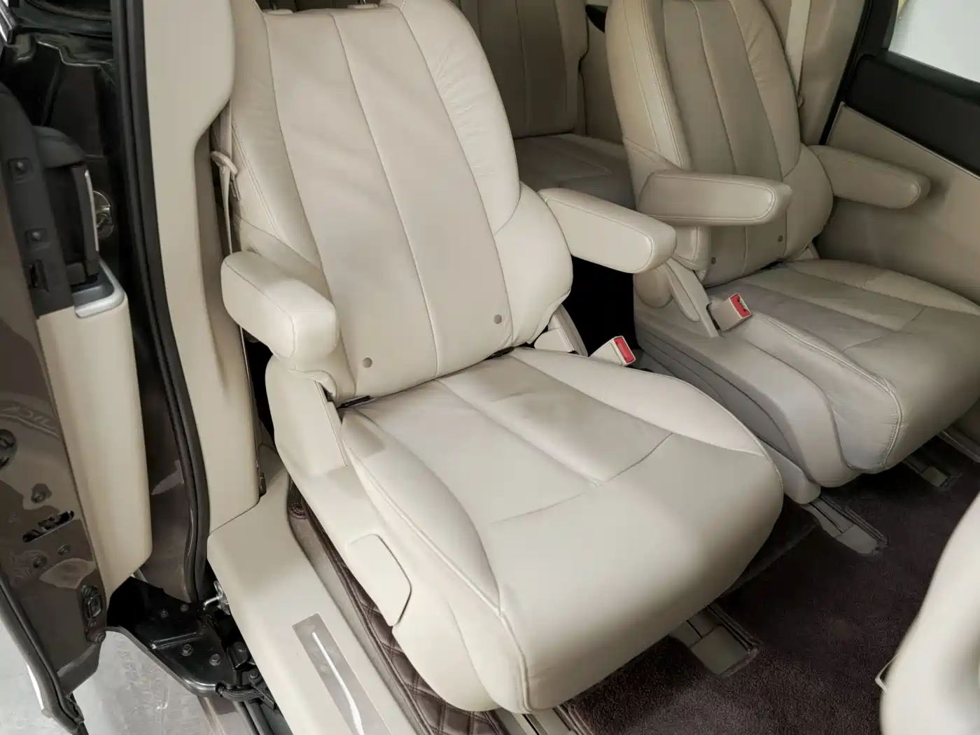 Buick GL8 2017 25S Premium Model China V фото 16