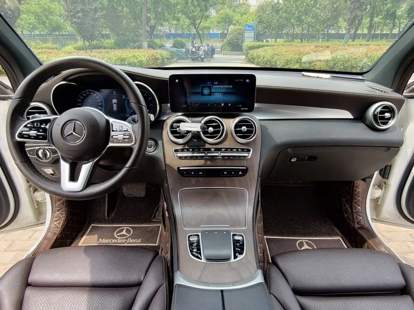 Mercedes-Benz GLC 2022 Model GLC 260 L 4MATIC Luxury Edition фото 9