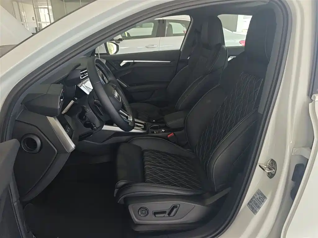 Audi A3 2025 A3L Limousine 35TFSI Flying Premium фото 22