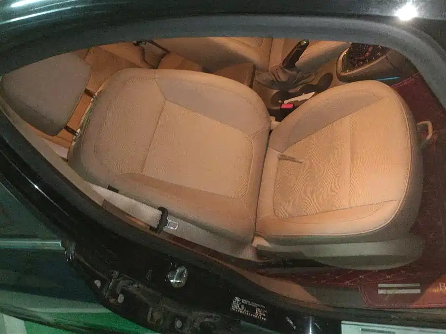 Buick Excelle 2013 Model GT 1.6L Manual Progressive фото 8