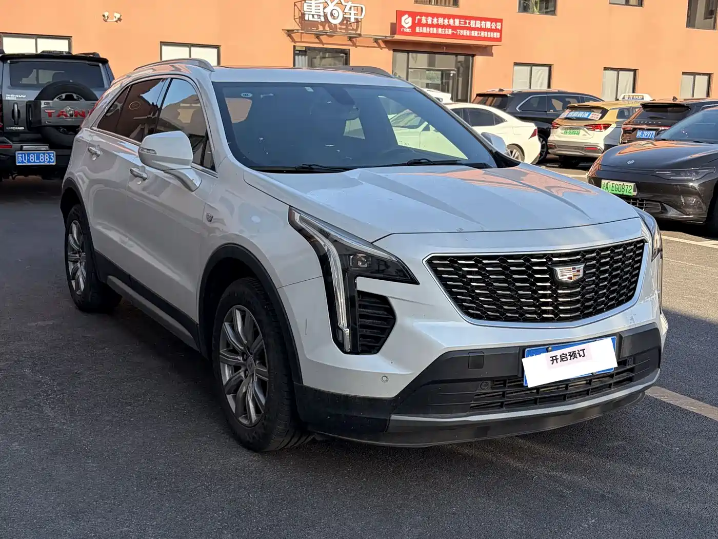 Cadillac XT4 2018 28T FWD Leading Edition фото 3