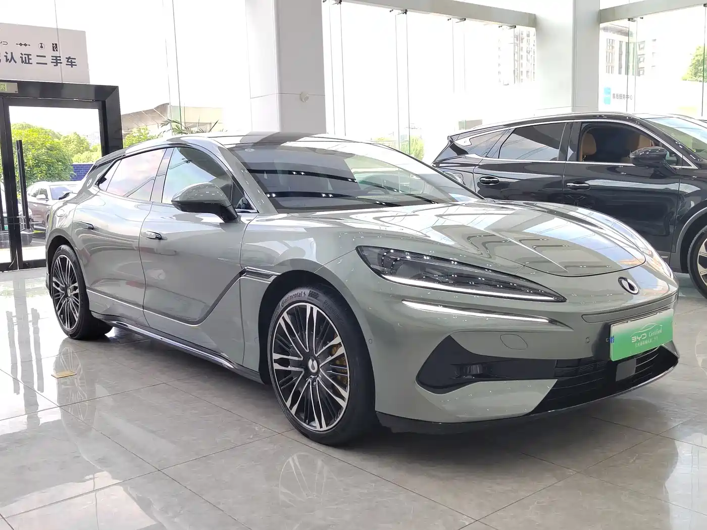 Denza Z9GT 2024 1100 AWD Ultra Edition фото 3