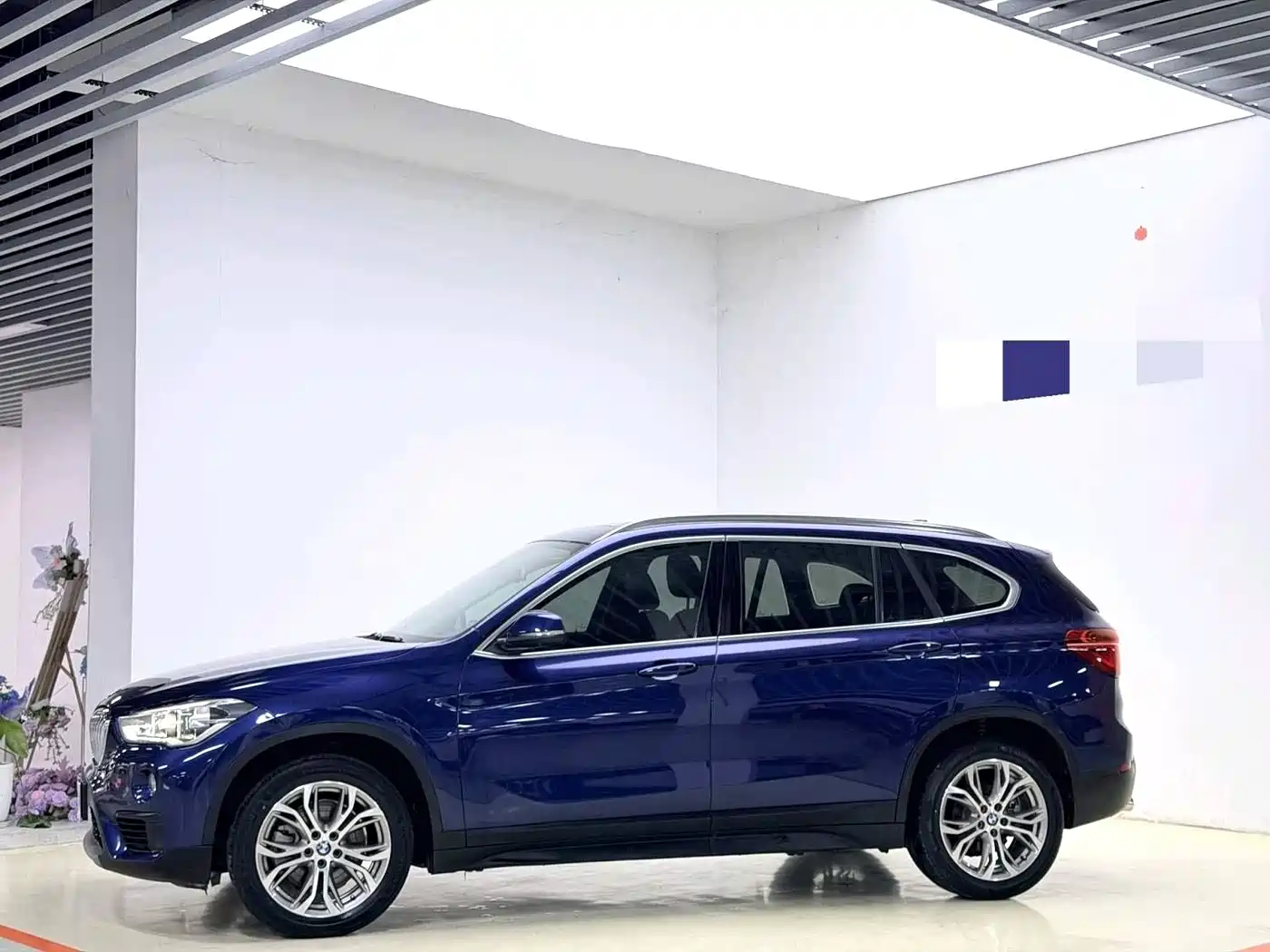 BMW X1 2019 sDrive20Li Leading Model фото 2