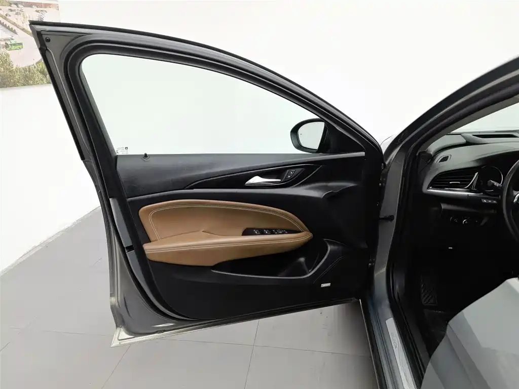 Buick Regal 2017 28T Premium фото 8