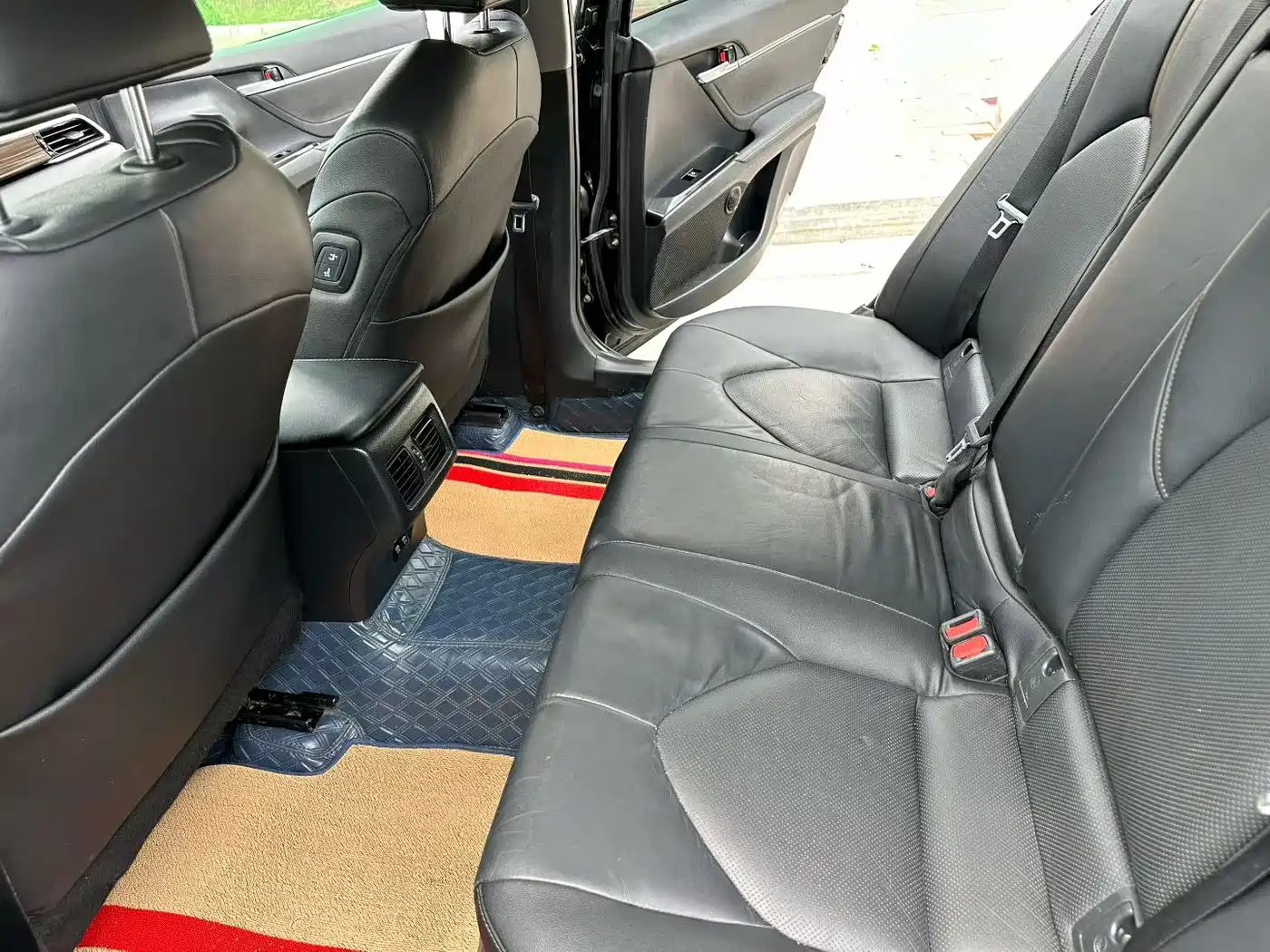 Toyota Camry 2018 2.5G Luxury Edition фото 6