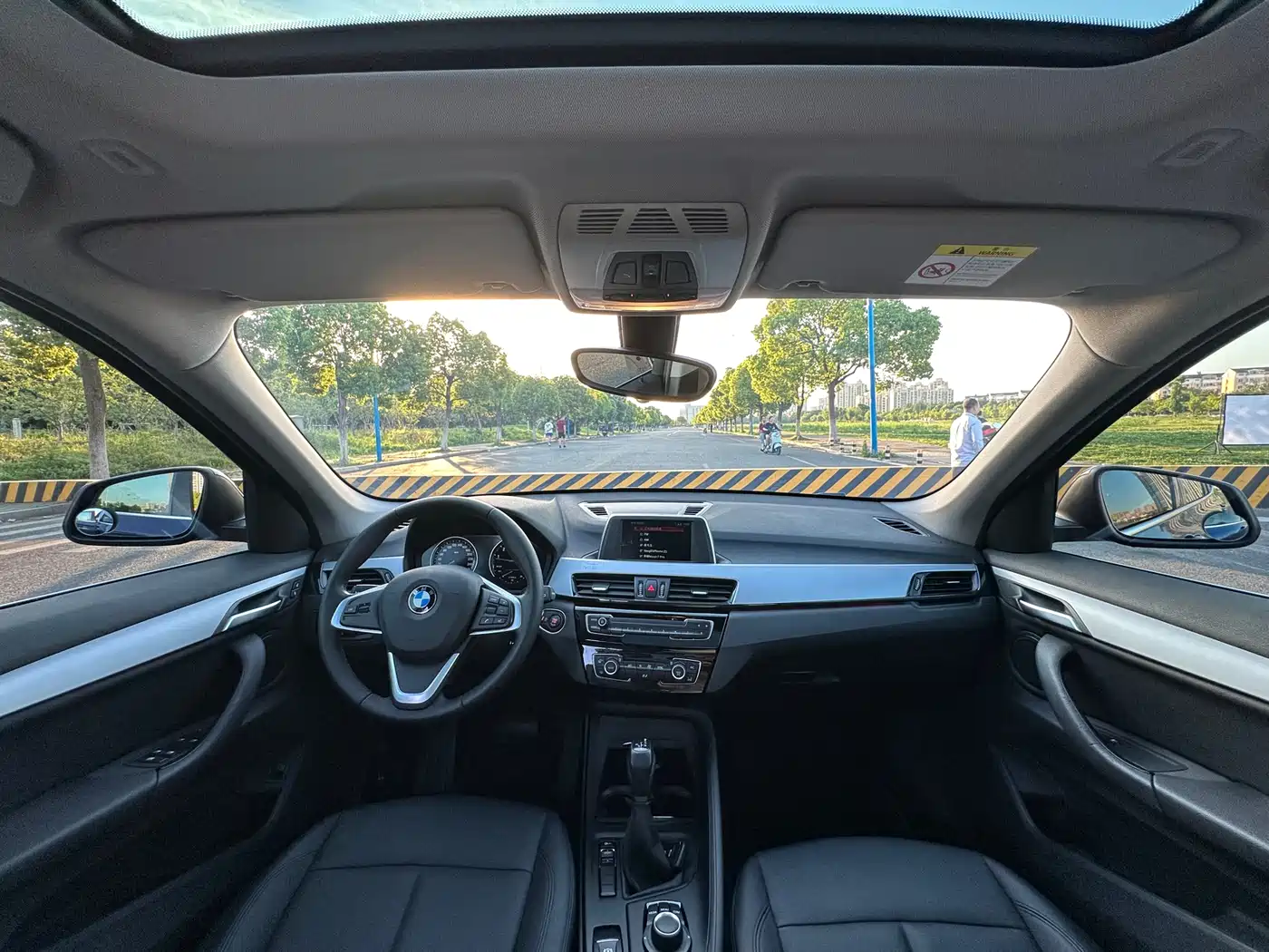 BMW X1 2018 sDrive20Li Leading Model фото 14
