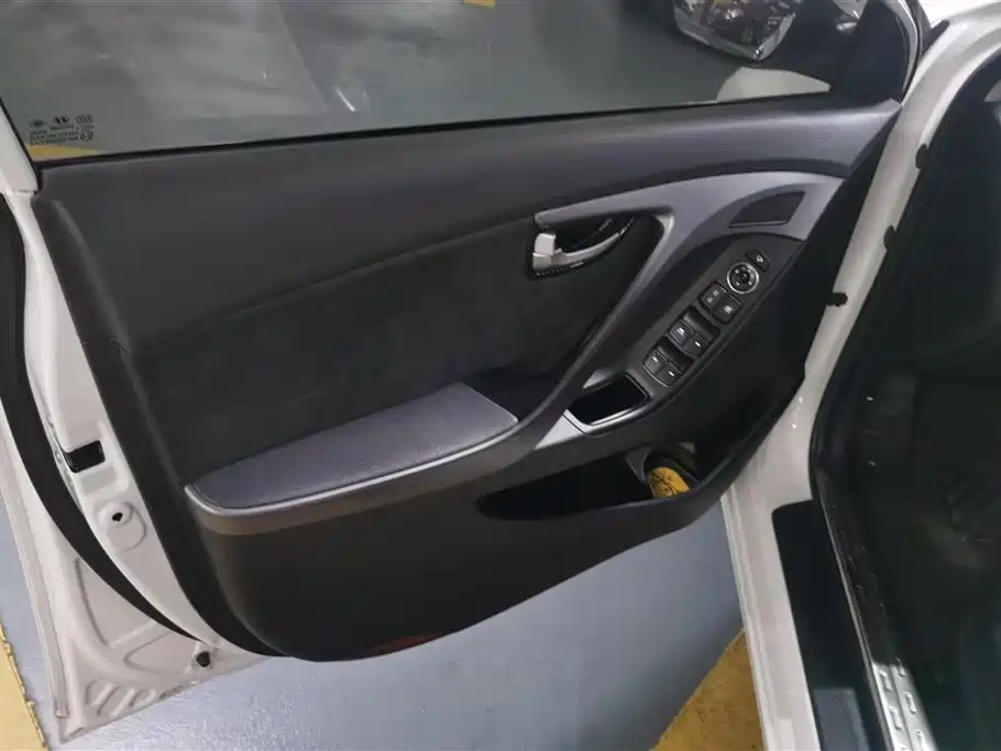 Hyundai Langdong 2015 1.6L Auto Premium фото 7