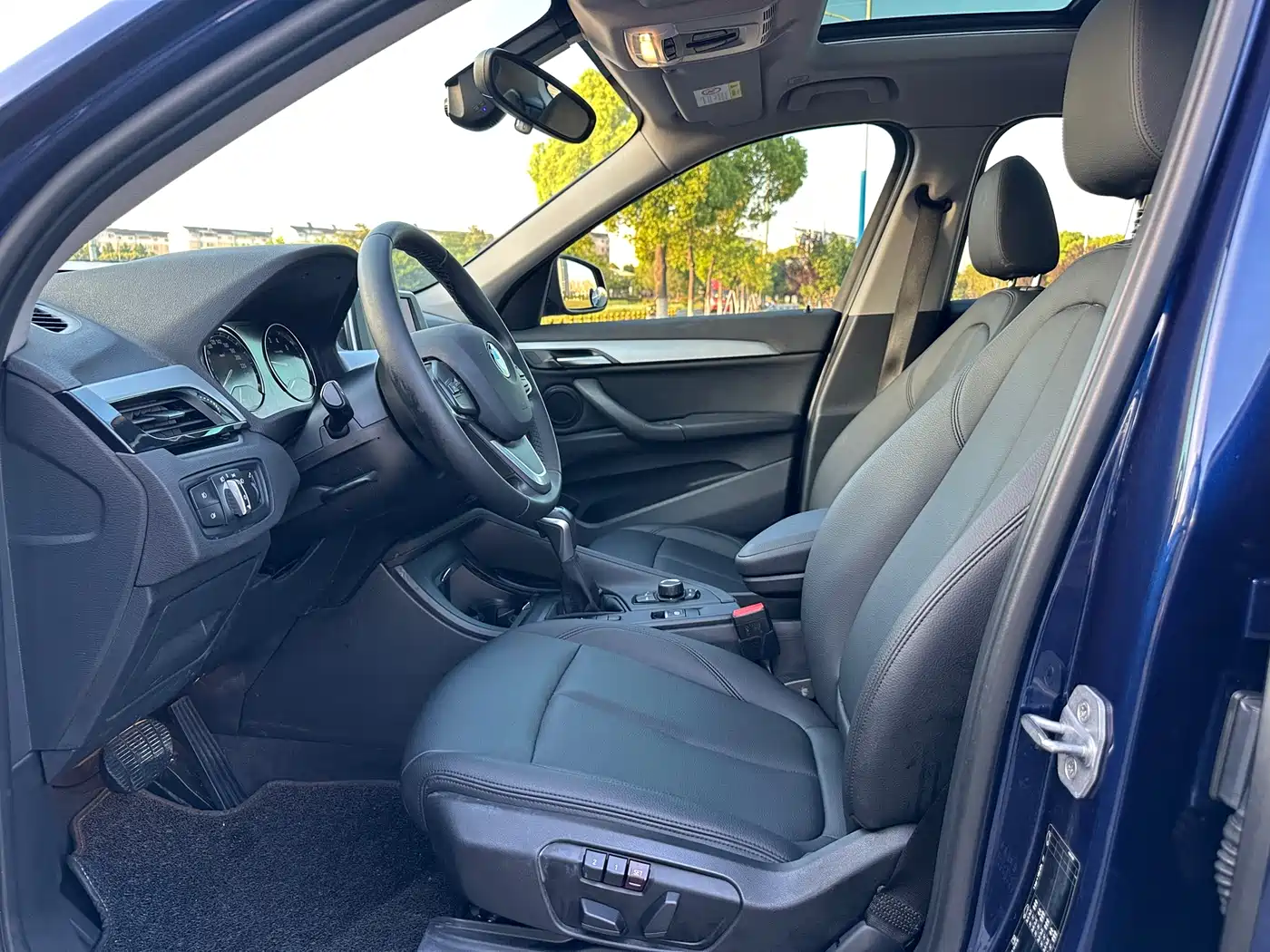 BMW X1 2018 sDrive20Li Leading Model фото 11