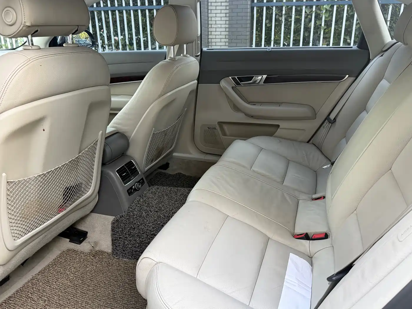 Audi A6L 2010 2.8 FSI Luxury фото 14