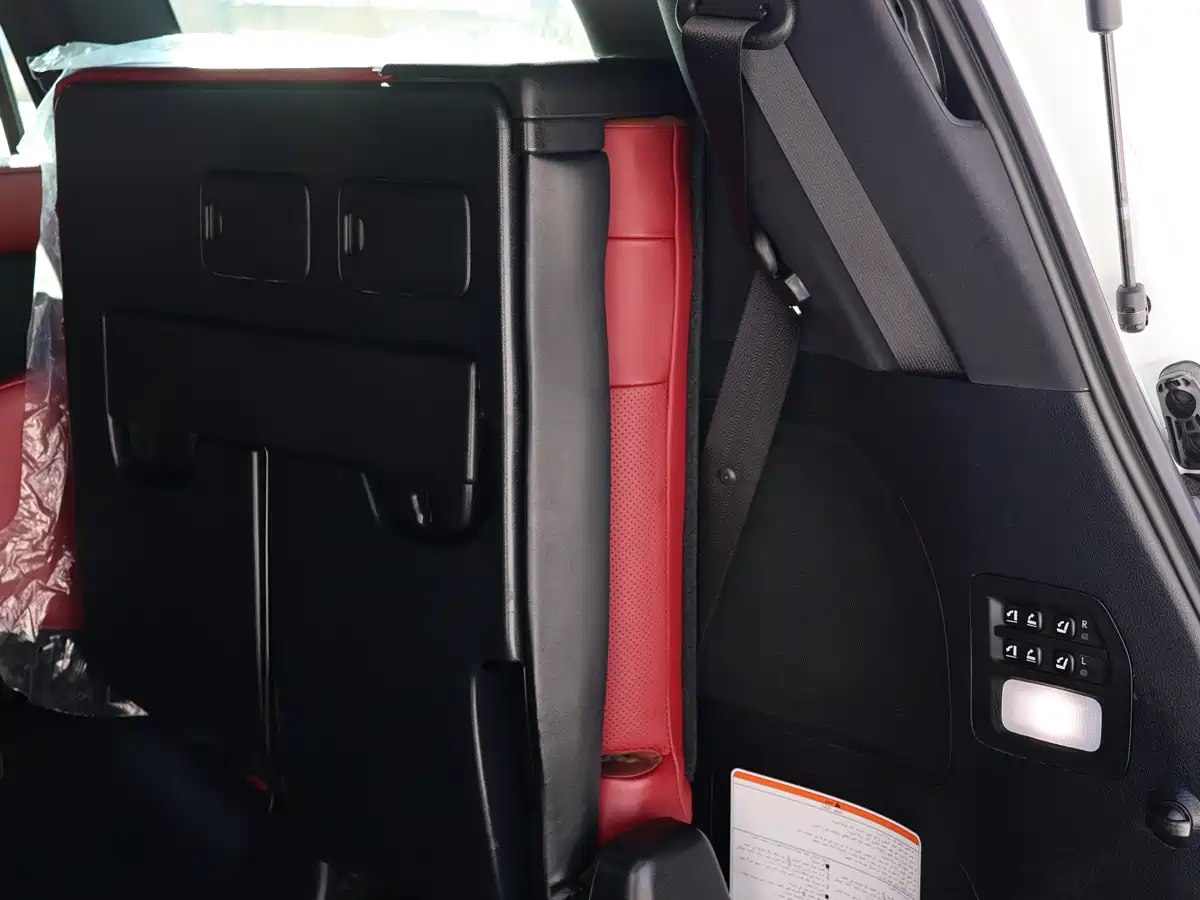 Lexus LX 2019 570 Peak Special Edition фото 24