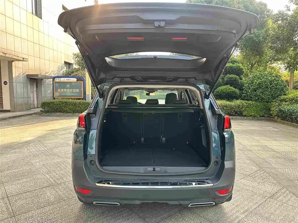 Peugeot 5008 2018 2017 380THP 5-Seat Elite Edition
