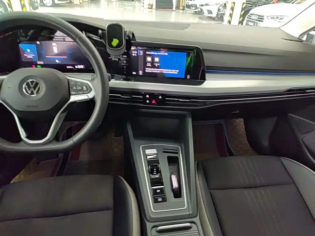 Volkswagen Golf 2023 Facelift 280TSI DSG Pro фото 13