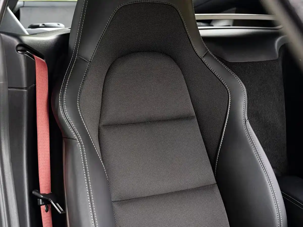 Porsche 718 2018 Cayman 2.0T фото 4
