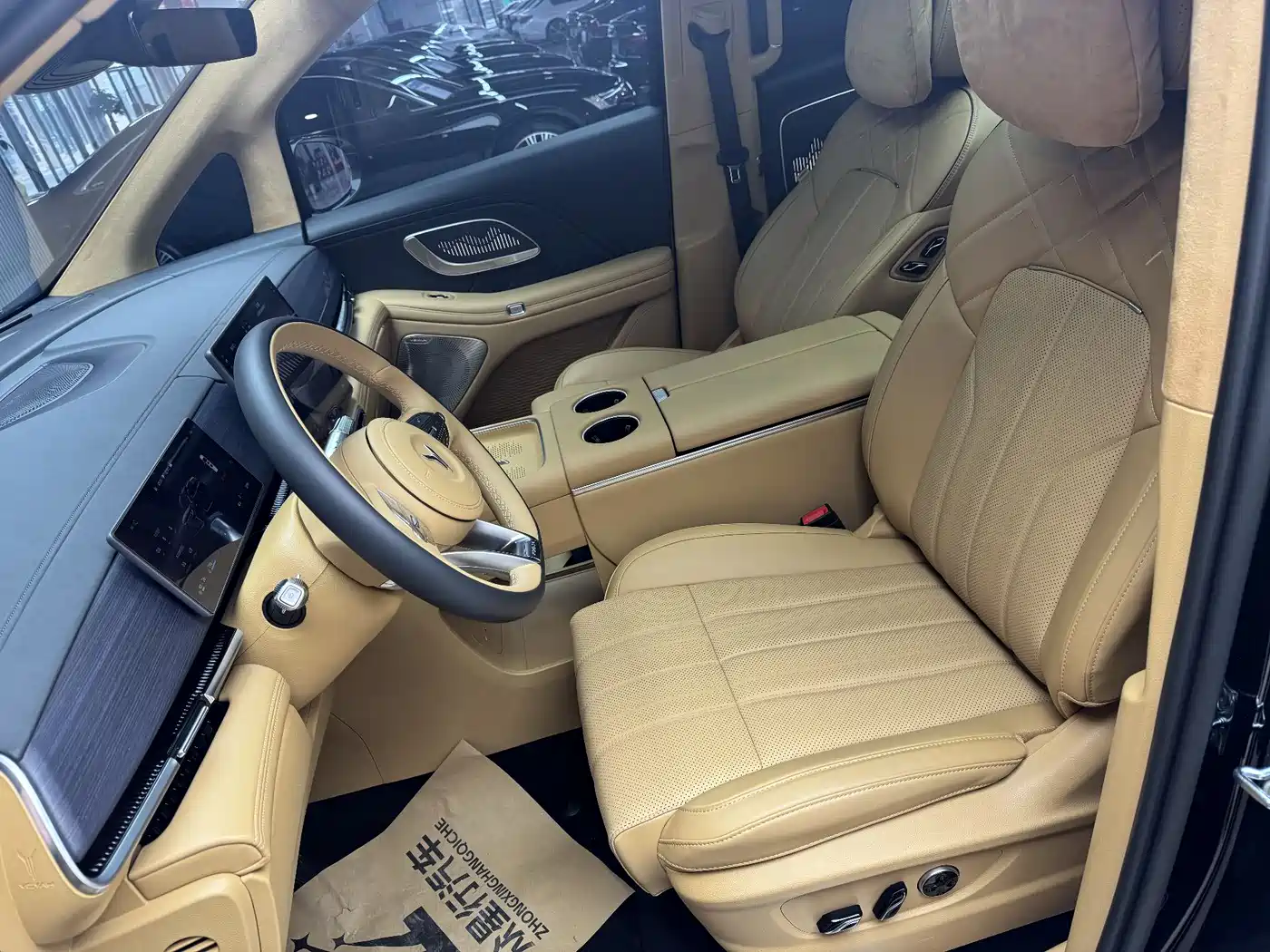 Voyah Auto Voyah Dreamer 2025 Model PHEV Basic Version фото 11