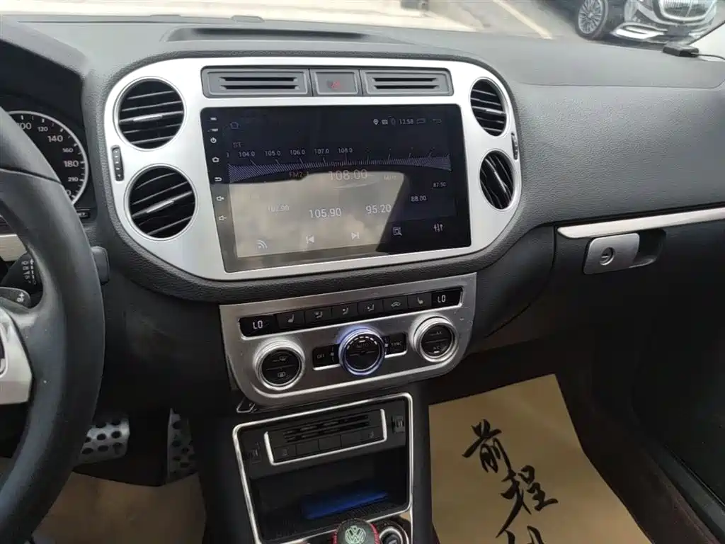Volkswagen Tiguan 2015 1.8TSI Automatic 2WD Highline фото 13