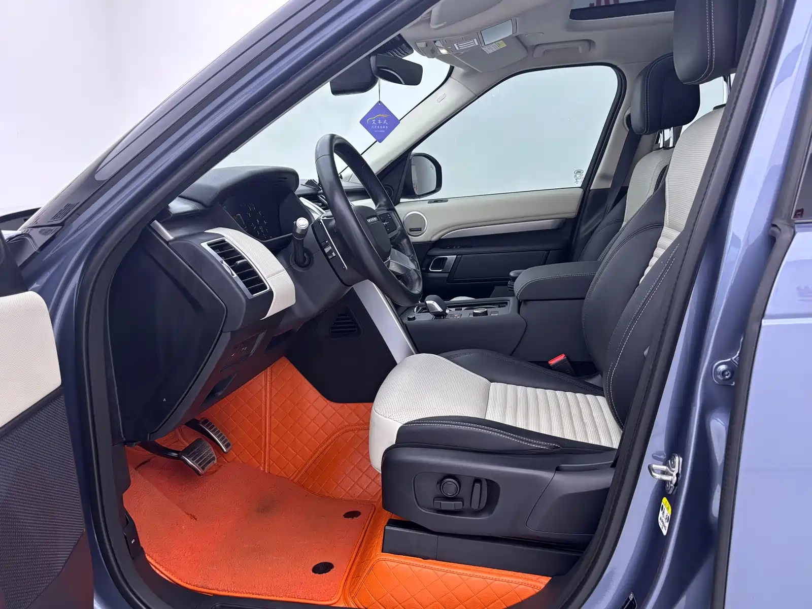 Фото 14 - Land Rover Discovery