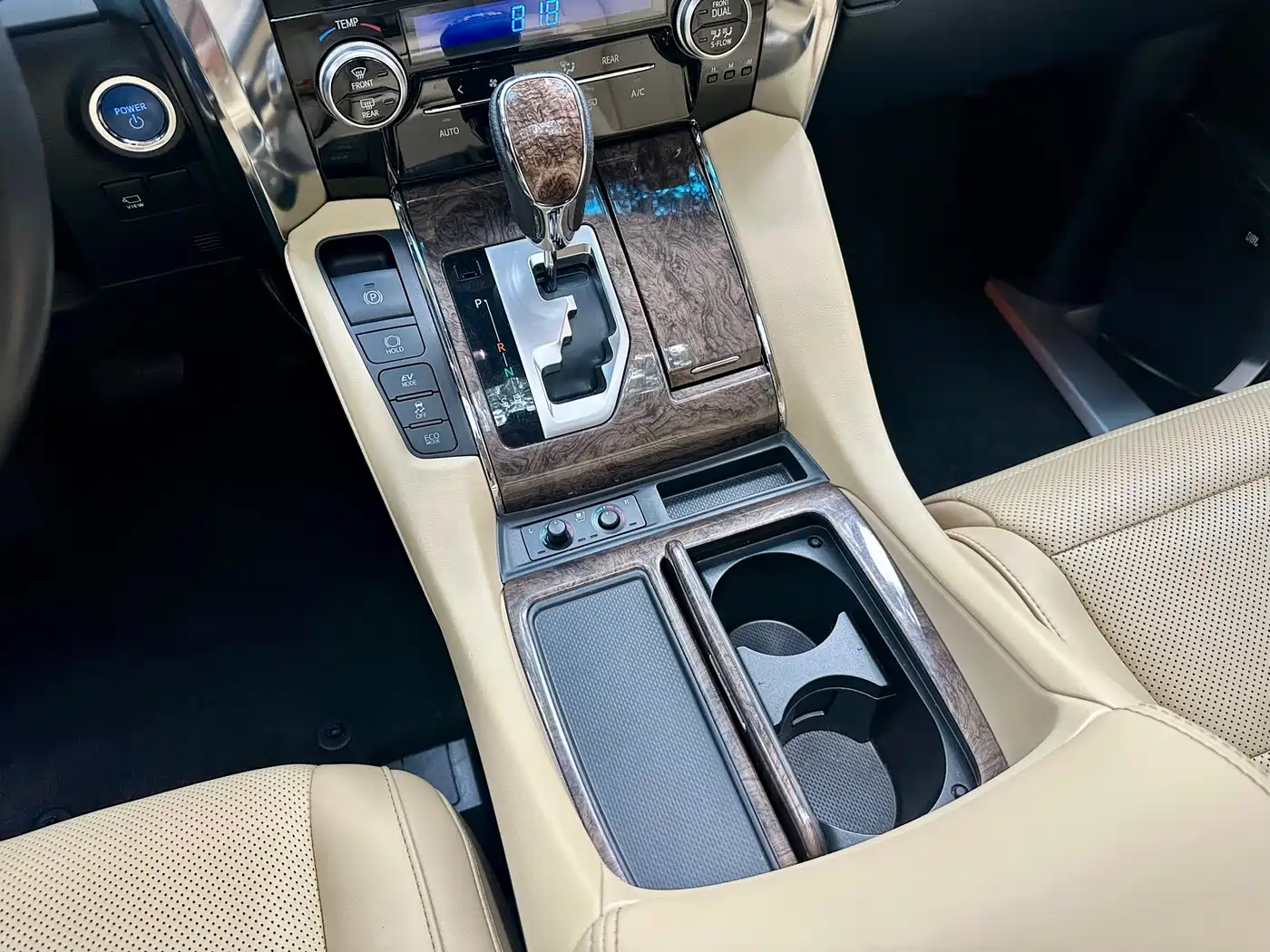 Toyota Alphard 2021 Hybrid 2.5L Premium фото 25