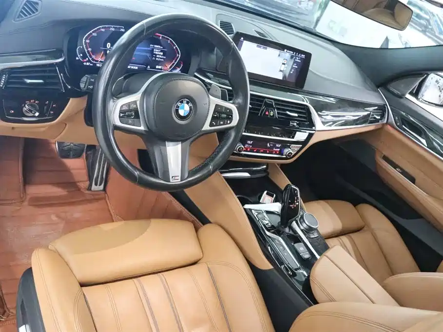 BMW 6 Series GT 2019 630i M Sport Package фото 11