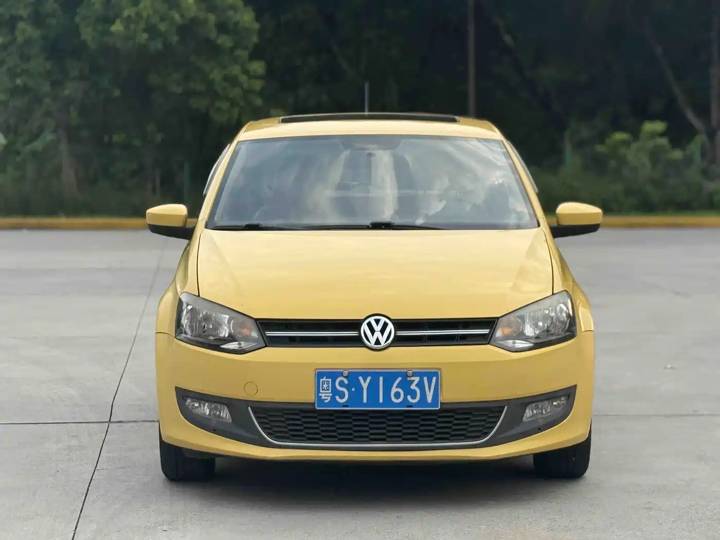 Volkswagen Polo 2011 1.6L Automatic Cool Edition фото 3