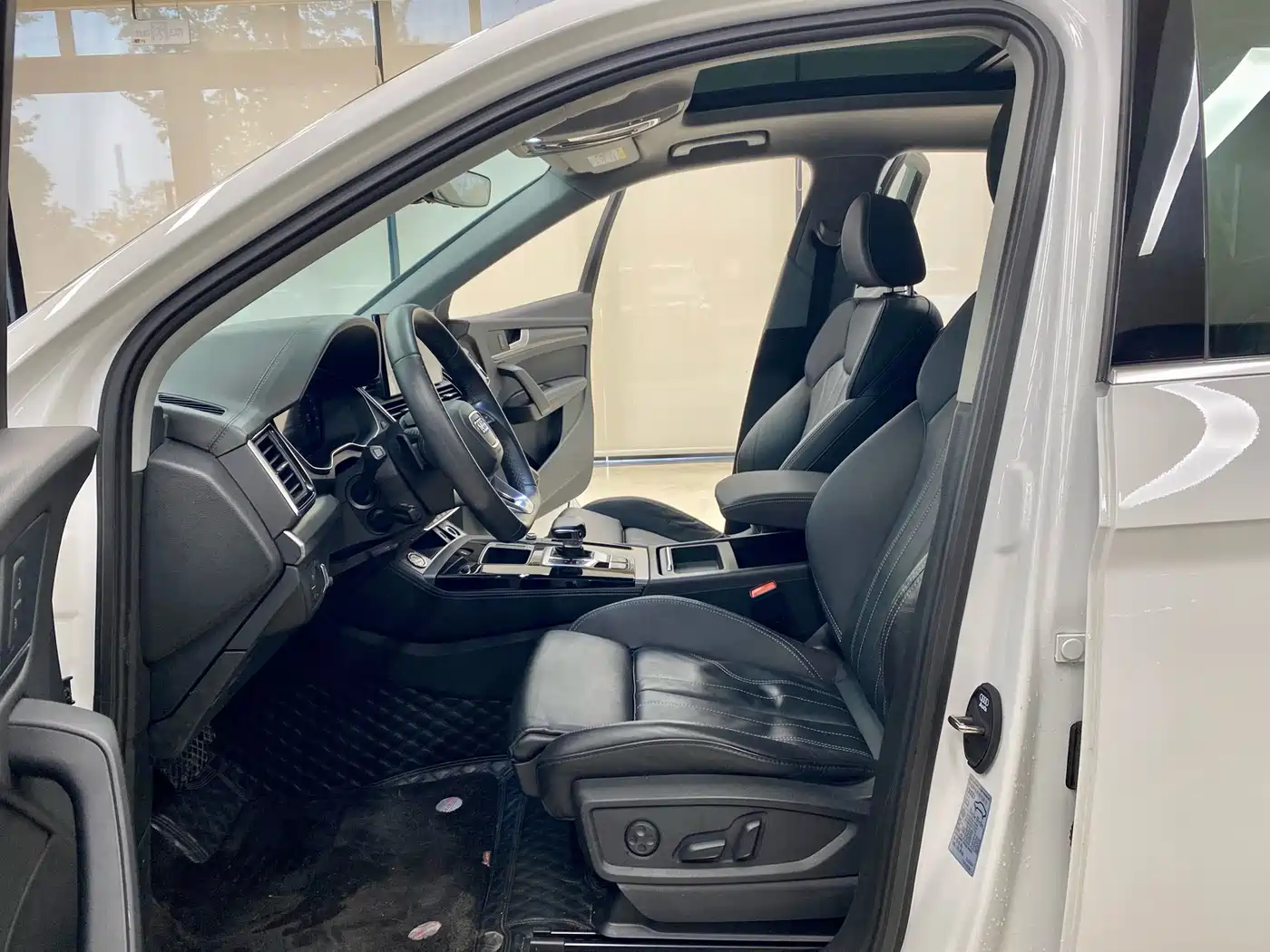 Audi Q5L 2022 40T Luxury Dynamic фото 5