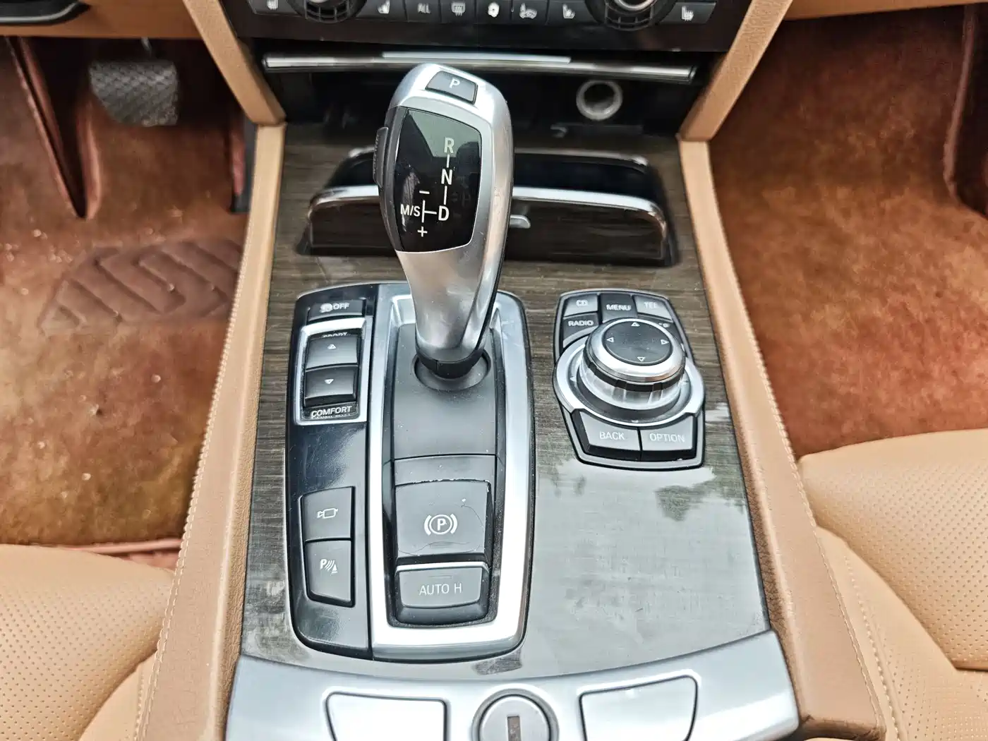 BMW 7 Series 2009 740Li Premium фото 17