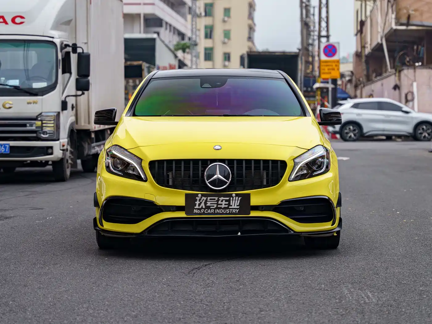 Mercedes-Benz A-Class AMG (Import) 2017 Facelift AMG A 45 4MATIC фото 2