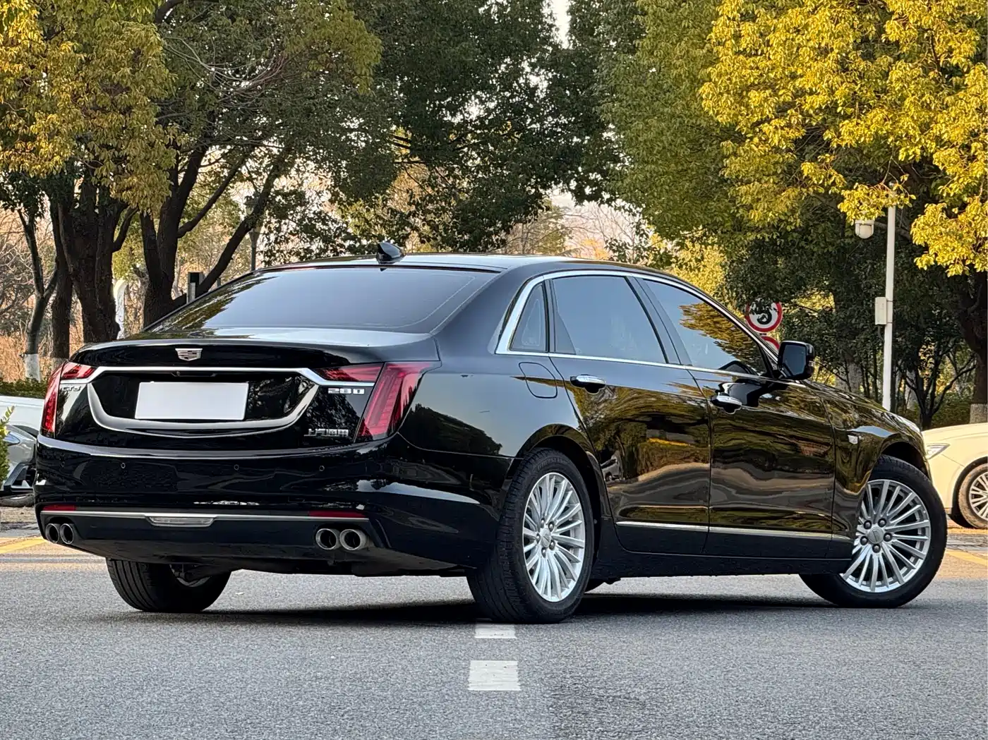 CADILLAC CT6