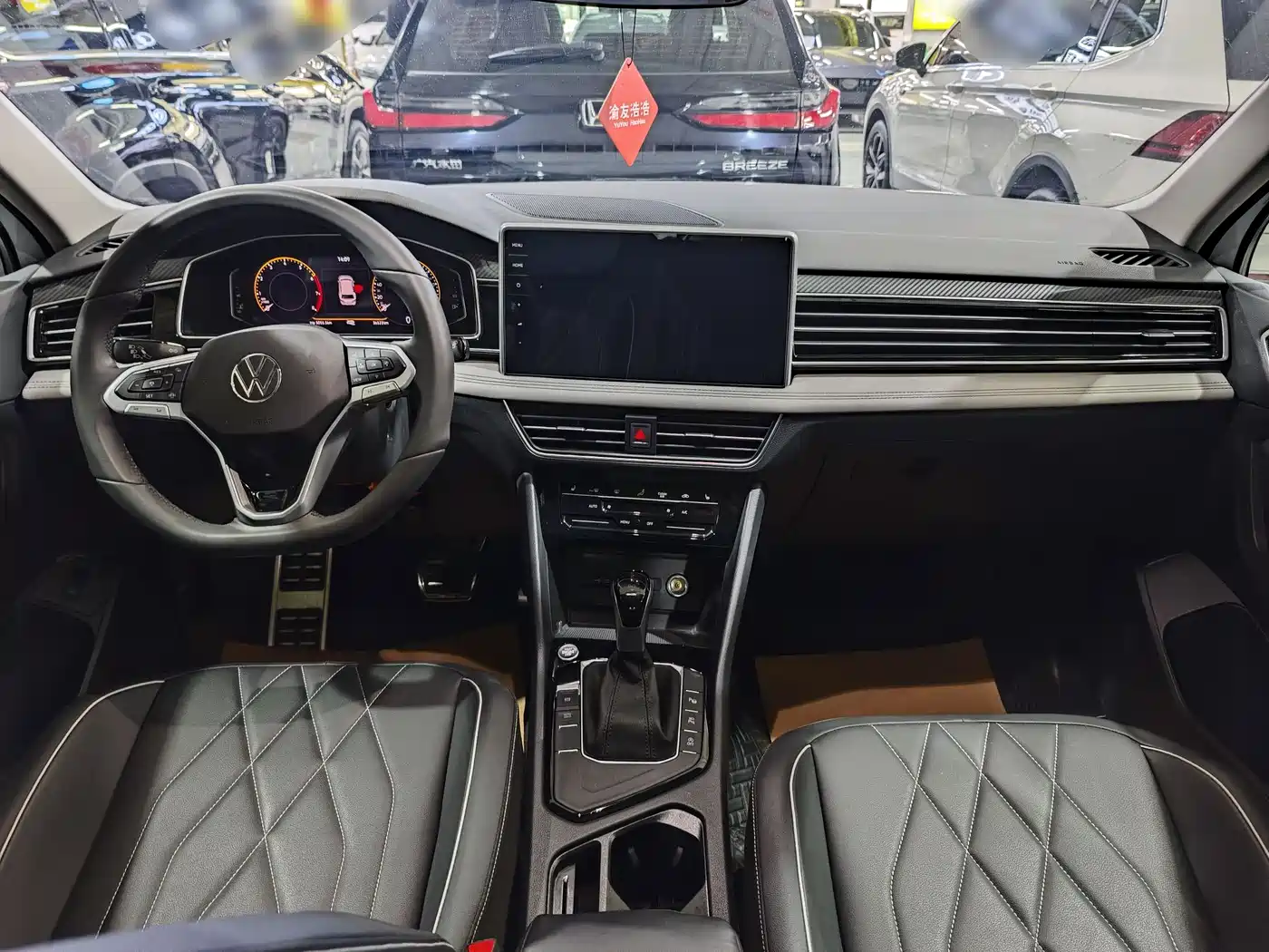 Volkswagen Tiguan L 2024 Outstanding 330TSI Auto 2WD R-Line Dragon Glory Edition фото 7