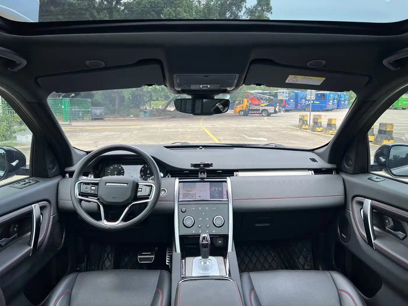 Land Rover Discovery Sport 2022 Model Year Facelift 249PS Metropolitan Edition фото 13