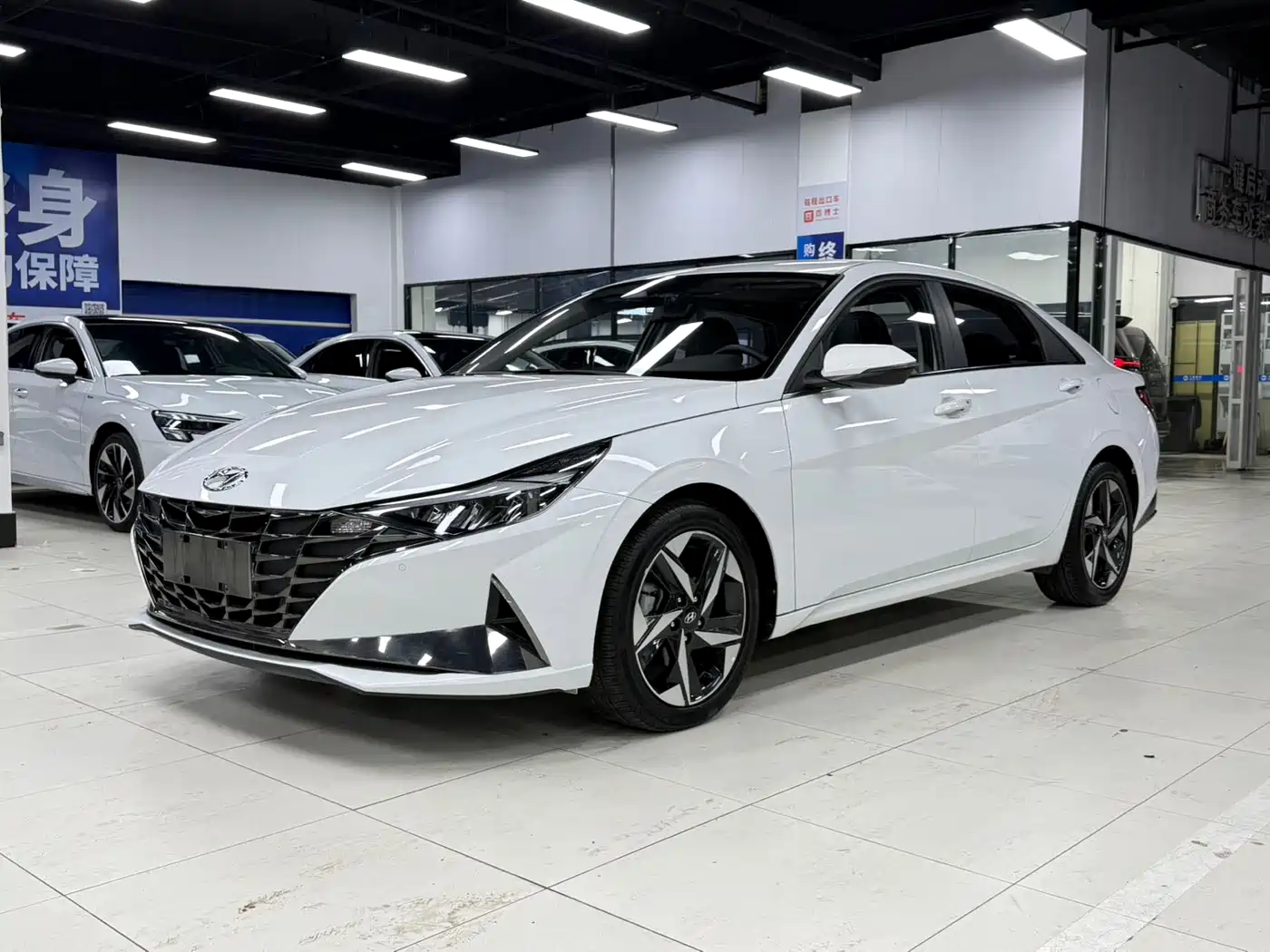 Hyundai Elantra 2023 Model 1.5L CVT LUX Premium Edition